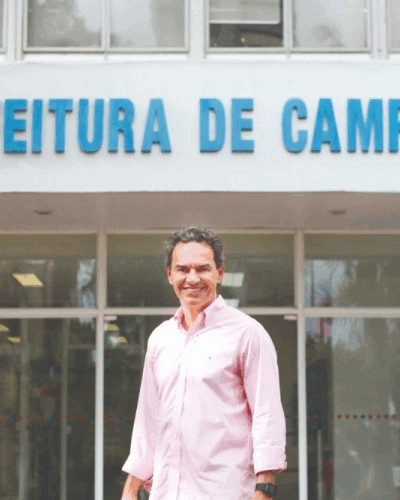 Marquinhos tenta votar à cena política e Justiça determina sigilo em caso de assédio.