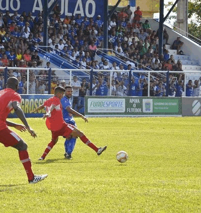 Três jogos marcam domingo de primeira rodada do retorno do Estadual de futebol.