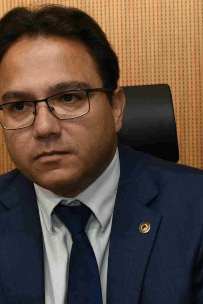 Suspeita de rachadinha: Pedro Pedrossian paga R$ 27 mil para agência que assessor ‘vendeu’.