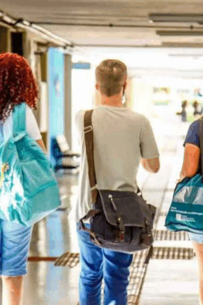 UFMS abre vagas para estudantes medalhistas em olimpíadas e competições do conhecimento.