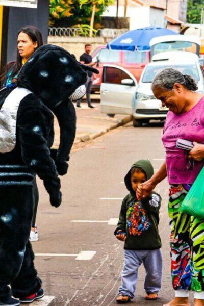 Sesau mobiliza 600 adolescentes voluntários em campanha contra a dengue em Campo Grande